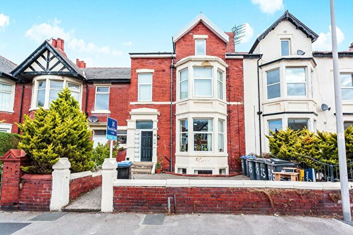 1 Bedroom Apartment To Rent In Horncliffe Road, Blackpool, Lancashire, FY4