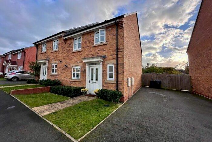 3 Bedroom Property To Rent In Buckthorn Way, Leicester, LE8