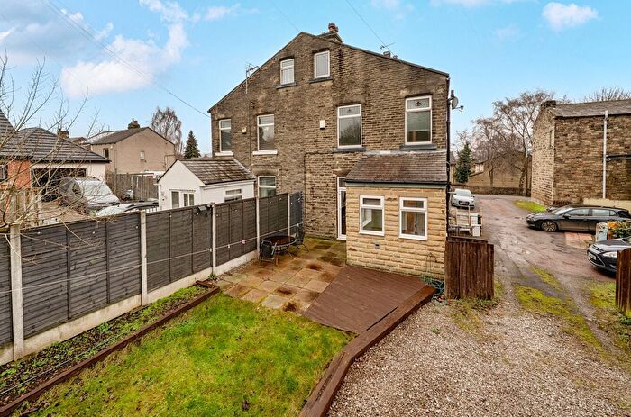 2 Bedroom Detached House For Sale In Quarry Road, Liversedge, West Yorkshire, Uk, WF15