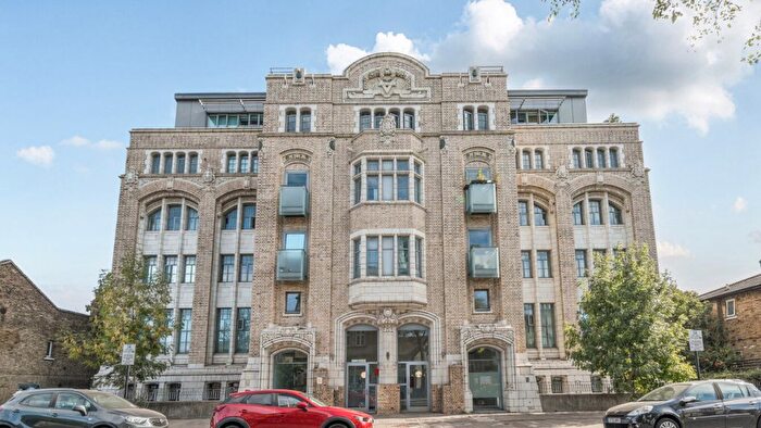 1 Bedroom Flat For Sale In Pegasus House, Greengate Street, Plaistow, E13