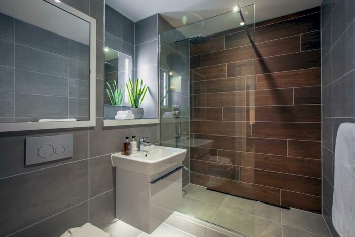 2 Bedroom Flat To Rent In Eagle Heights, SW11