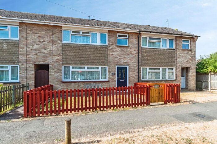 3 Bedroom Terraced House For Sale In Patchway, Chippenham, SN14