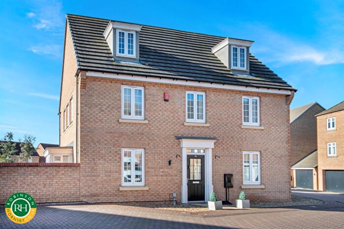 5 Bedroom Detached House For Sale In Buttermere Crescent, Lakeside, Doncaster, DN4