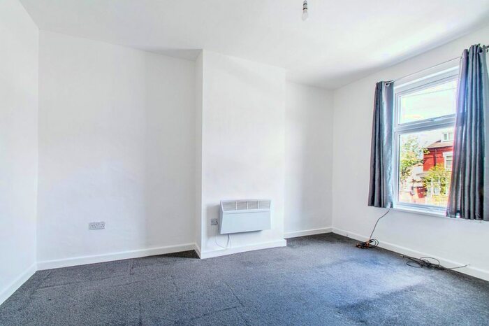 2 Bedroom End Of Terrace House To Rent In Stanley Road, Leeds, West Yorkshire, LS9