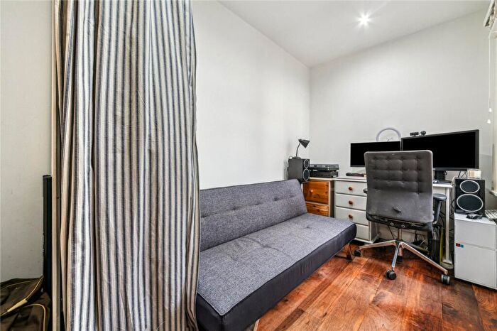 3 Bedroom End Of Terrace House For Sale In Alder Road, East Sheen, London, SW14