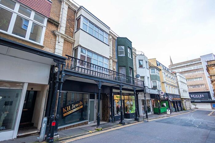 1 Bedroom Flat To Rent In Albert Road, Bournemouth, BH1