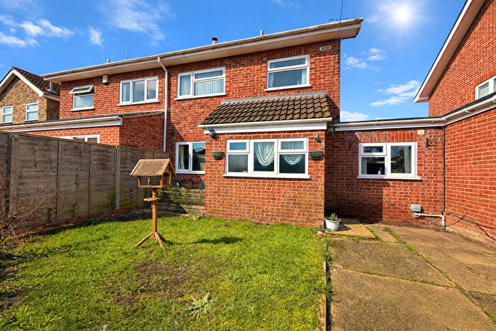 3 Bedroom Semi-Detached House For Sale In Rosedale Gardens, Belton, Great Yarmouth, NR31