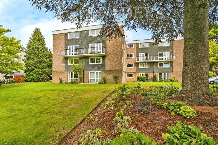 2 Bedroom Apartment To Rent In Hammond Court College Lawn, GL53