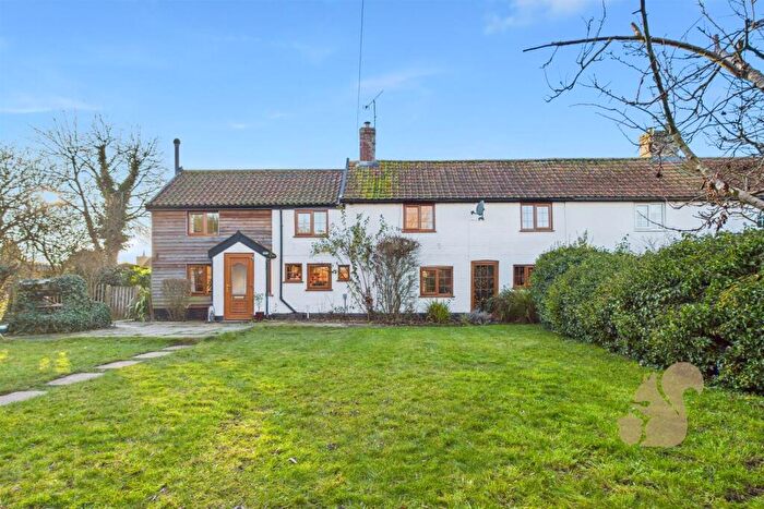 4 Bedroom Semi Detached House For Sale In School Lane, Bardwell, Bury St. Edmunds, IP31