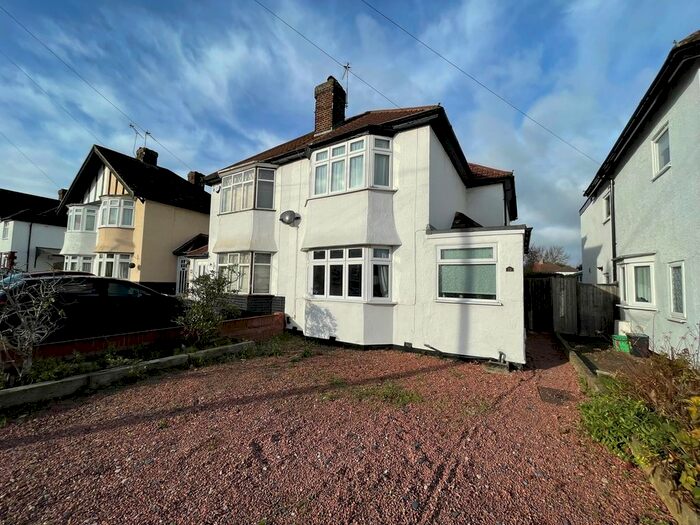 3 Bedroom Semi-Detached House To Rent In Woodhurst Avenue, Petts Wood, Orpington BR5