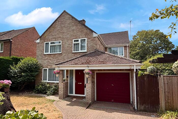 4 Bedroom Detached House For Sale In Cumberland Road, Camberley, GU15