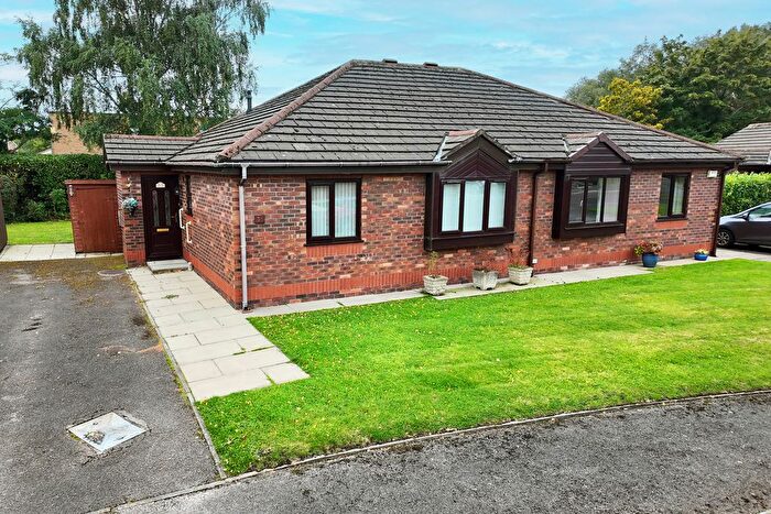 2 Bedroom Semi-detached Bungalow For Sale In Crownlee, Penwortham, PR1