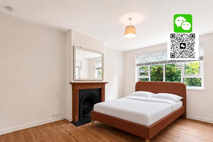 3 Bedroom Flat To Rent In Trebovir Road, Earls Court, SW5