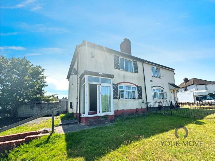 3 Bedroom Semi-Detached House To Rent In Longbank Road, Tividale, Oldbury, West Midlands, B69