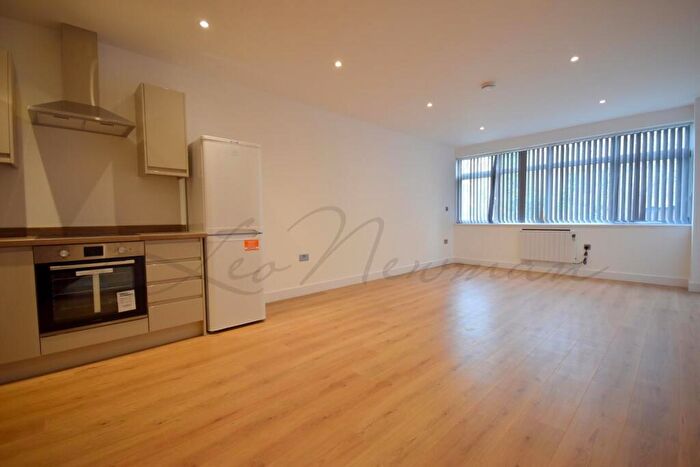 Studio To Rent In Coronation Road, Basingstoke, RG21