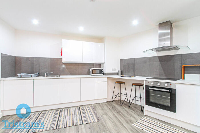 2 Bedroom Apartment To Rent In Henry Road, Lenton, NG7