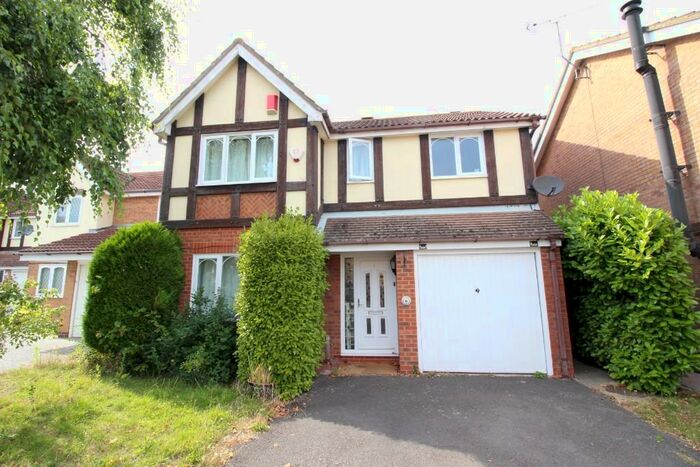 4 Bedroom Detached House To Rent In Brecon Close, Worcester Park, Surrey, KT4