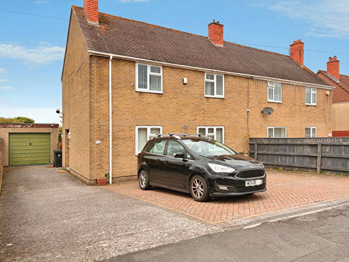 3 Bedroom Semi-Detached House For Sale In Fortfield Road, Bristol, BS14