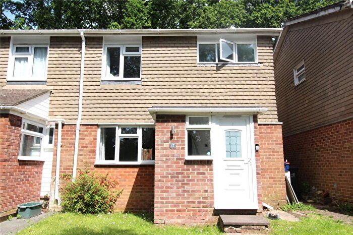 3 Bedroom Semi-Detached House To Rent In Lea Springs, Fleet, Hampshire, GU51