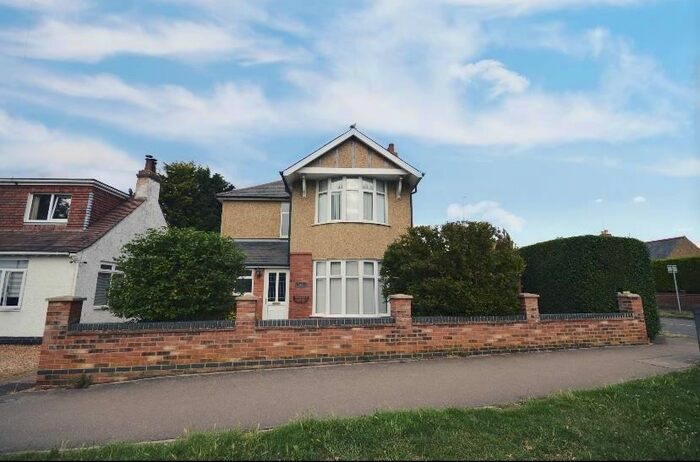 4 Bedroom Property To Rent In Polwell Lane, Kettering, NN15