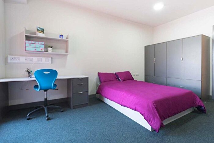 Studio To Rent In Hide Street, Penkhull, Stoke-On-Trent, ST4