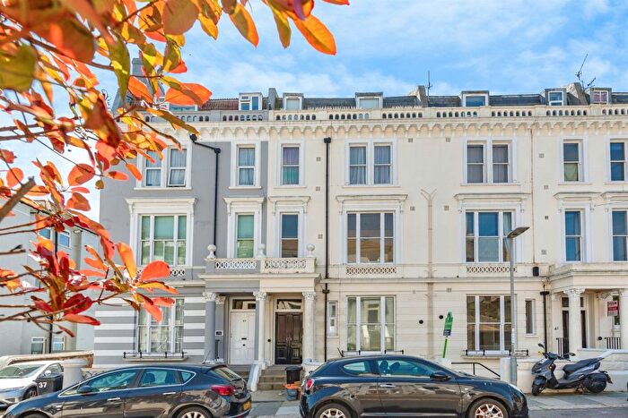 2 Bedroom Flat For Sale In West Hill Road, St. Leonards-On-Sea, TN38