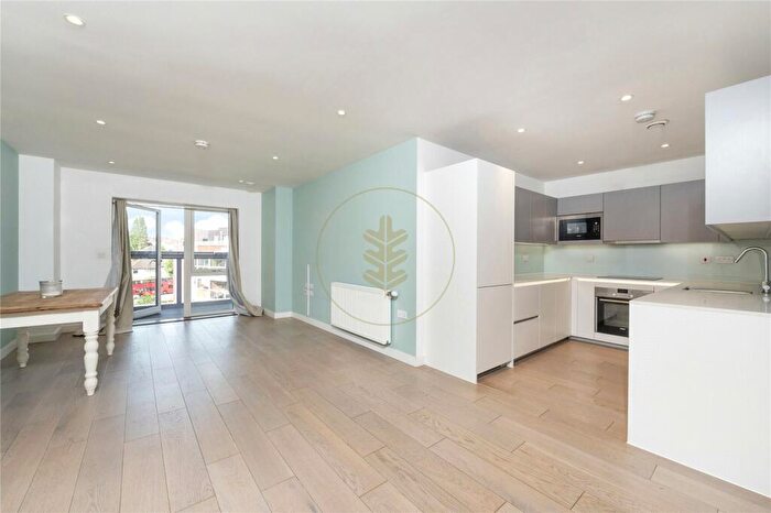 3 Bedroom Apartment To Rent In Wilkinson Close, London, NW2