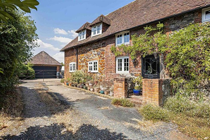 3 Bedroom Cottage For Sale In Wrotham Road, Borough Green, Sevenoaks, TN15