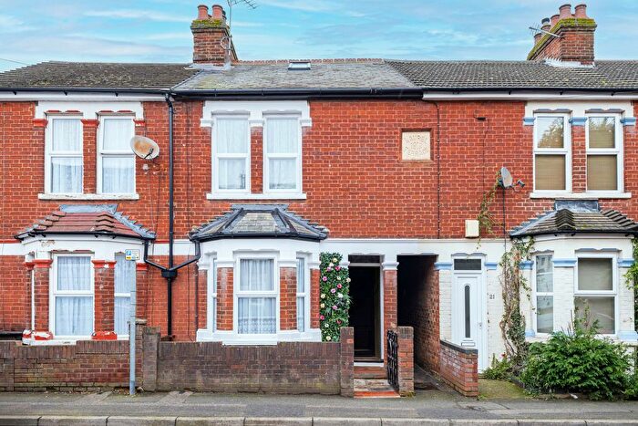 2 Bedroom Terraced House For Sale In George Street, Bletchley, Milton Keynes, MK2