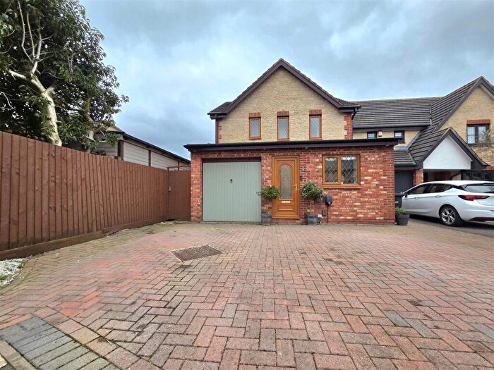 3 Bedroom Detached House For Sale In Goshawk Road, Quedgeley, Gloucester, GL2