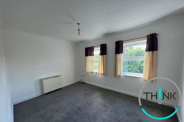 2 Bedroom Flat To Rent In Crown Road, Great Yarmouth, NR30