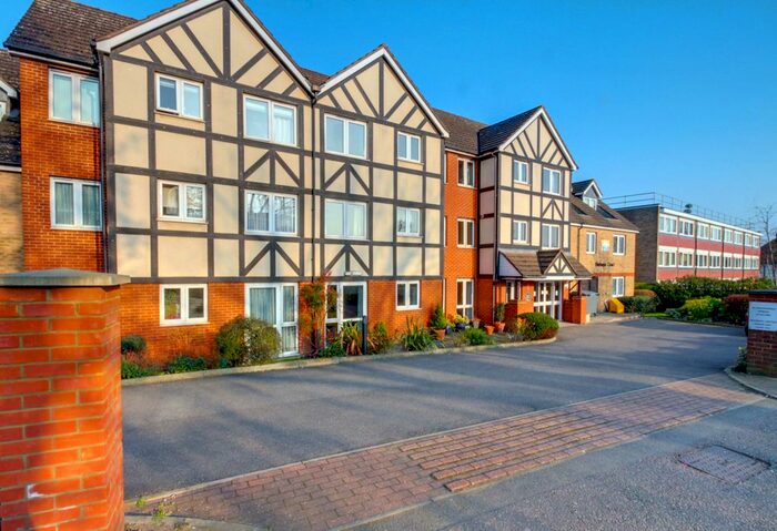 1 Bedroom Flat To Rent In Bishops Court Watford Way, Wembley, HA0