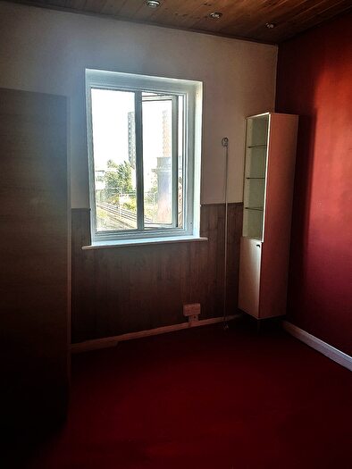 3 Bedroom Flat To Rent In Green Street, London, E13