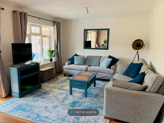 3 Bedroom Terraced House To Rent In Kensington Drive, Bournemouth, BH2