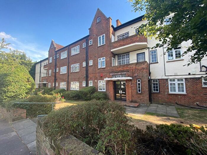 2 Bedroom Apartment To Rent In Holmdale Gardens, Hendon, NW4