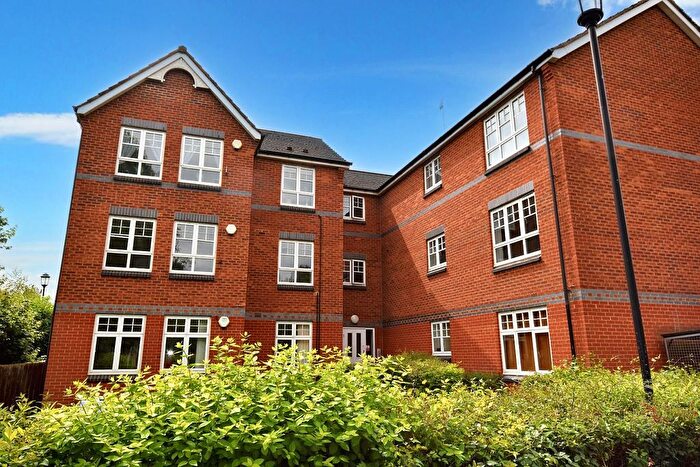 2 Bedroom Flat To Rent In The Nurseries, Northampton, NN1