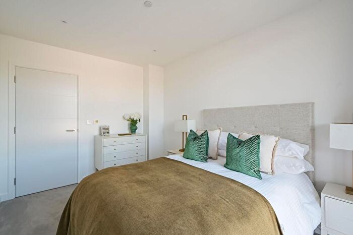 3 Bedroom Flat For Sale In Fulton & Fifth, Wembley, HA9