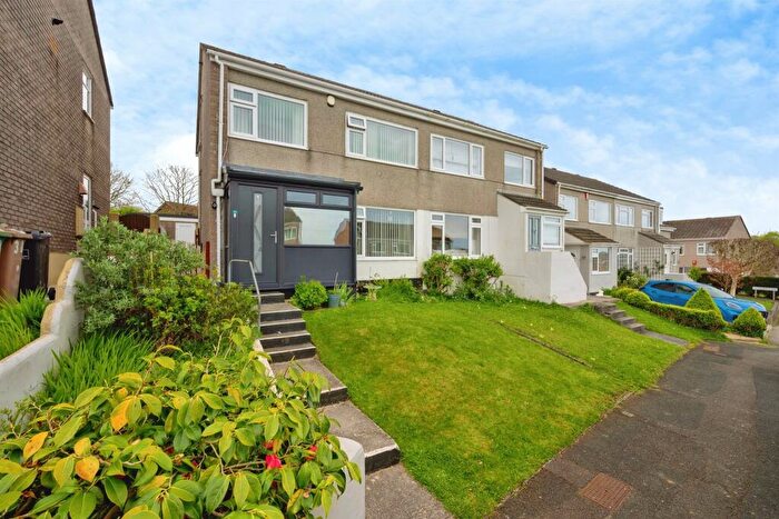 3 Bedroom Semi-Detached House For Sale In Kingston Drive, Plymouth, PL7