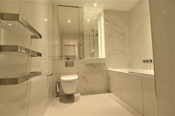 Studio To Rent In Marsh Wall, London, E14