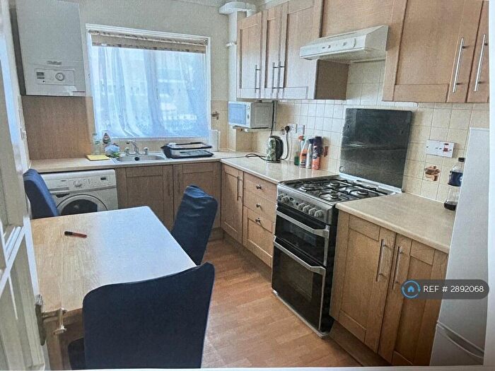 1 Bedroom Flat To Rent In Fulbeck Way, Harrow, HA2
