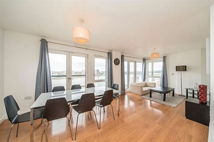 3 Bedroom Flat For Sale In Barge Walk, Greenwich, SE10