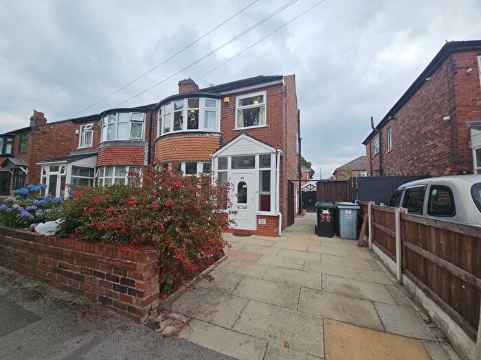 3 Bedroom Semi-Detached House For Sale In Sutherland Road, Manchester, M16