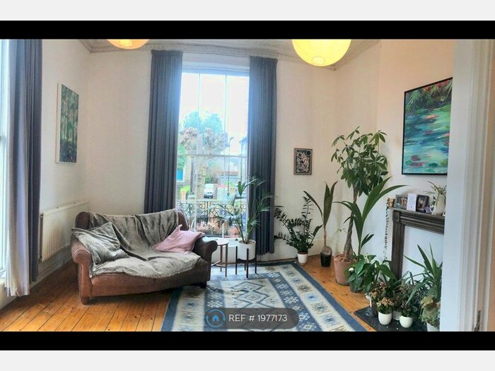 2 Bedroom Flat To Rent In Stamford Grove West, London, N16