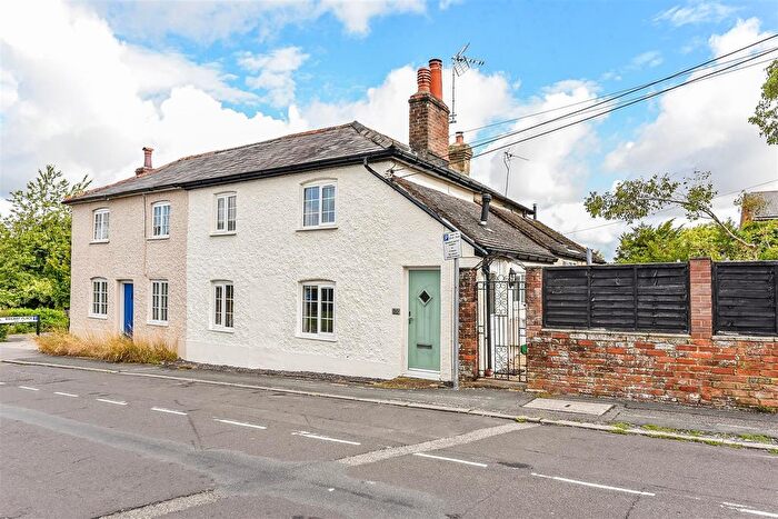 2 Bedroom Property To Rent In Station Road, Whitchurch, RG28