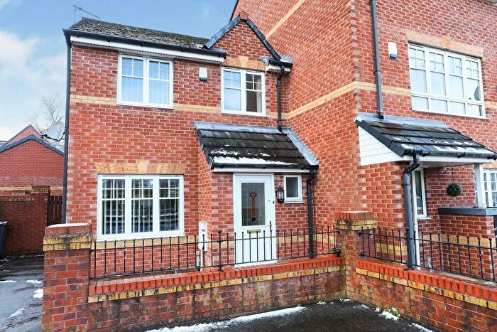3 Bedroom End Of Terrace House For Sale In Northcote Avenue, Wythenshawe, Manchester, Greater Manchester, M22