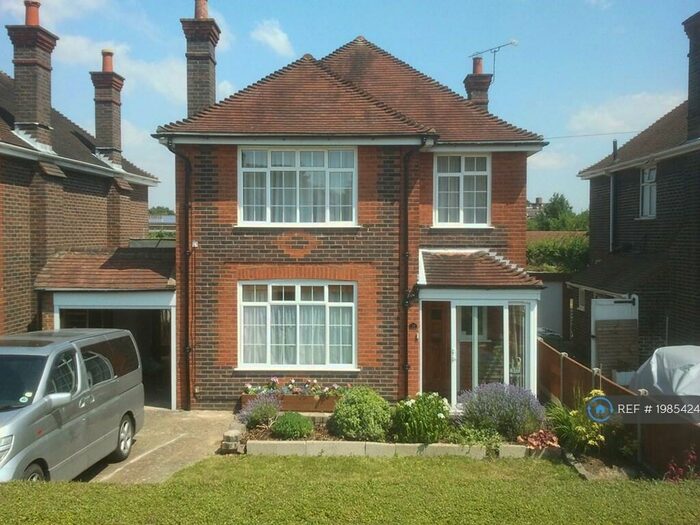 4 Bedroom Detached House To Rent In East Meads, Guildford, GU2