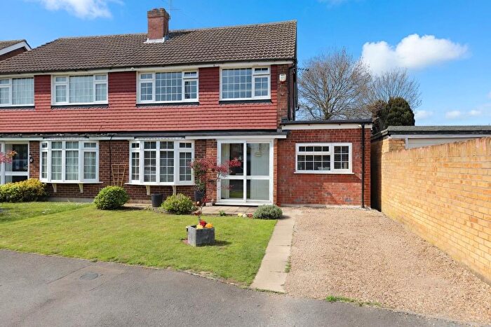 5 Bedroom Semi Detached House For Sale In Gilfrid Close, Hillingdon, UB8