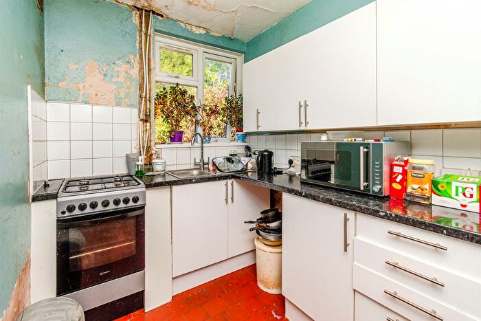 3 Bedroom Semi-detached House For Sale In Rosemary Crescent West, Wolverhampton, WV4