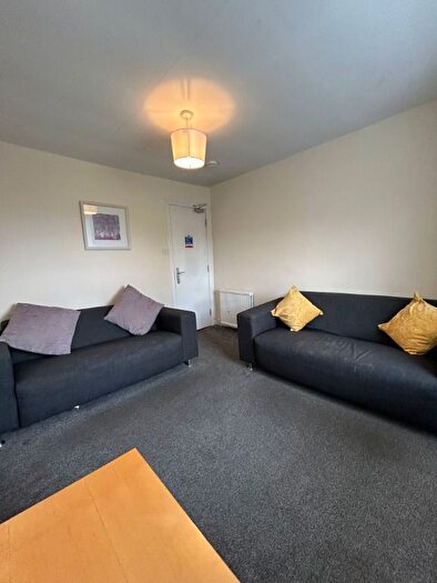 3 Bedroom Flat To Rent In Peddie Street, City Centre, Dundee, DD1