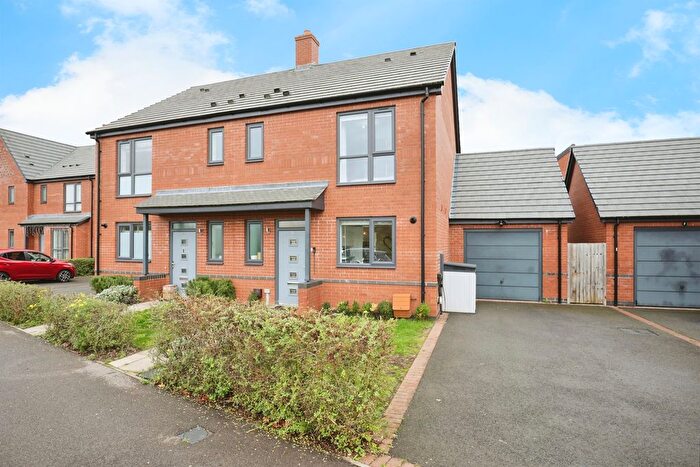 3 Bedroom Semi Detached House For Sale In De Normanville Avenue, Leamington Spa, CV31